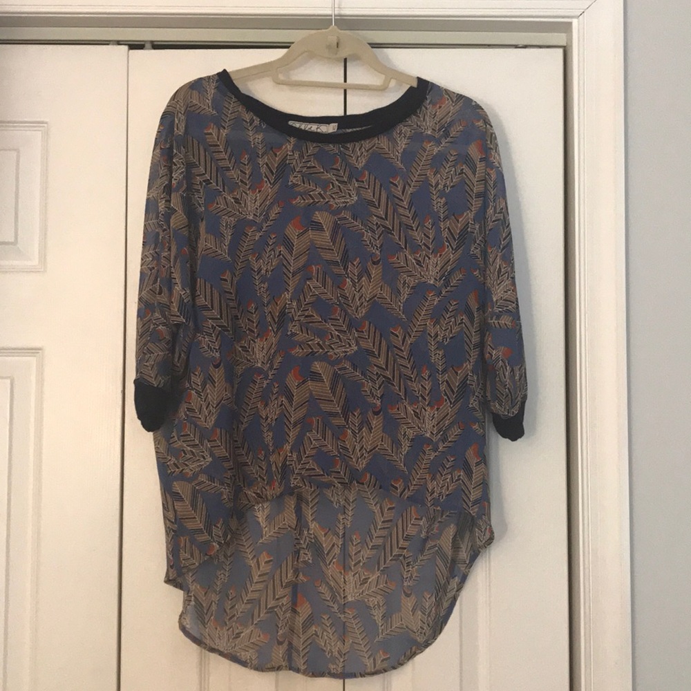 High low feather top, light